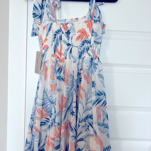 Flying Tomato Dress- Ivory. Size small - Picture 2 of 5